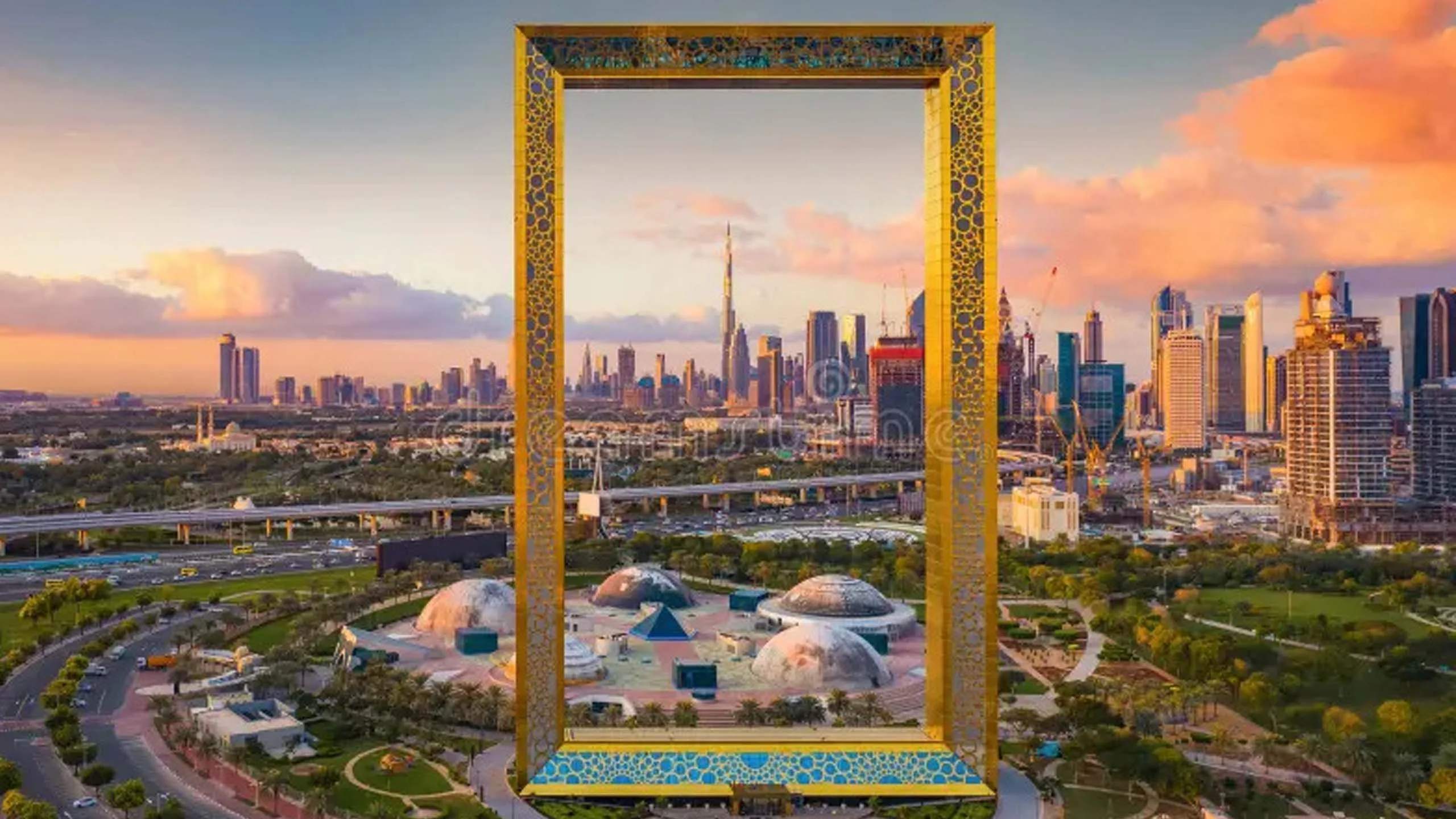 Dubai frame